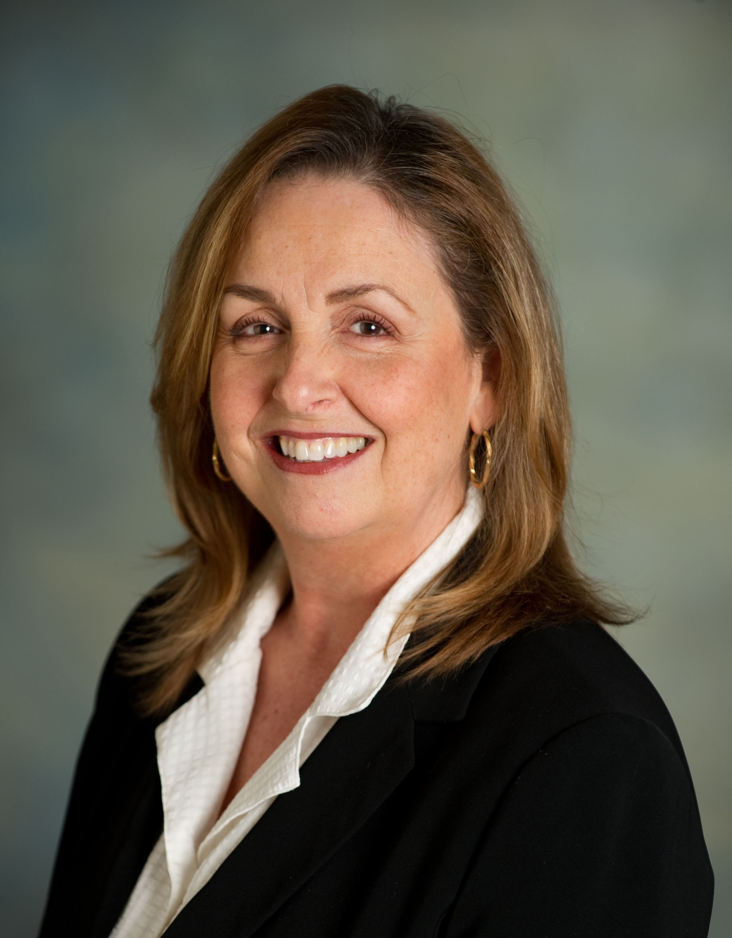 Ms Adriane V Lowe CFP