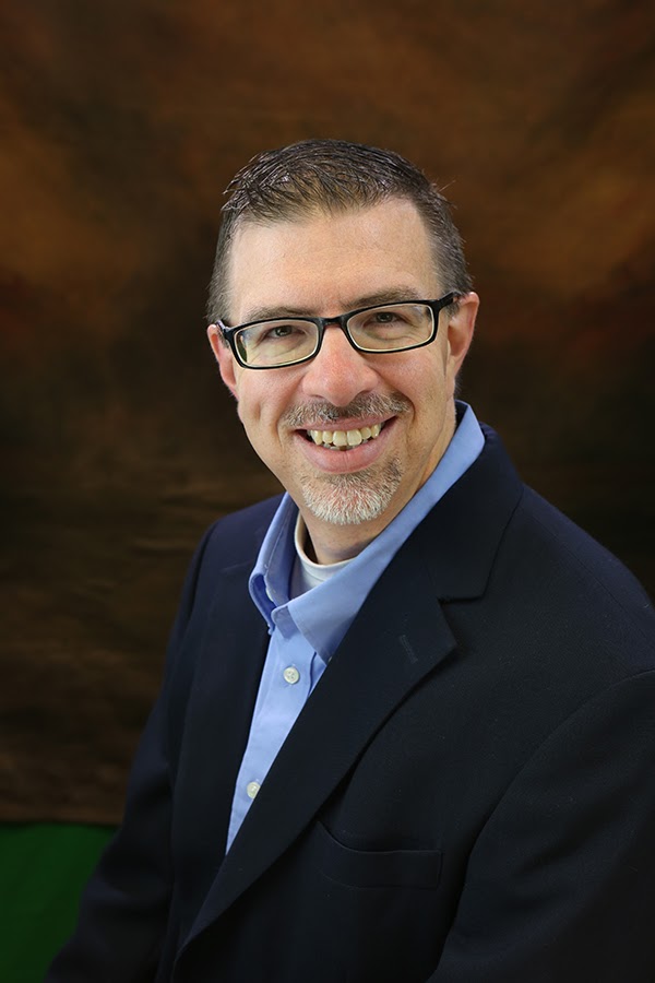 Mr Derrik J Hubbard CFP